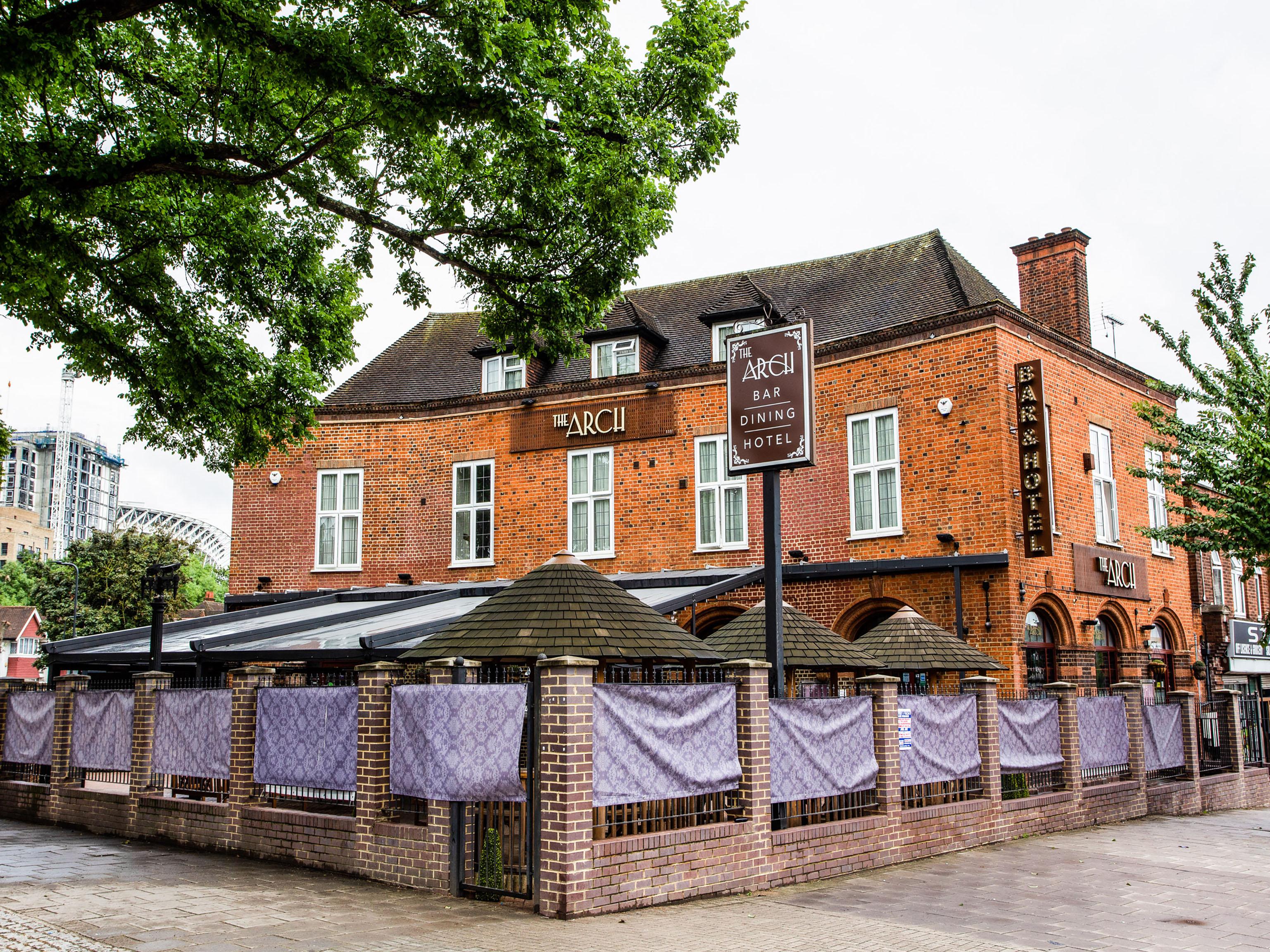 Oyo The Arch, Wembly Stadium London Exterior photo